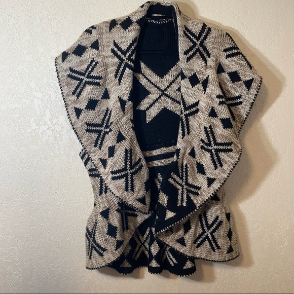 Reversible Knit Cardigan Sweater Vest - Picture 6 of 6